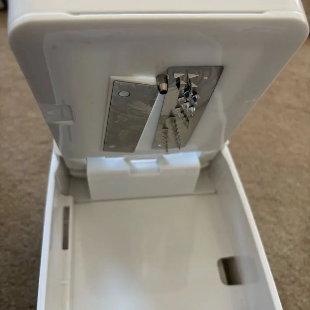Paderno 4-Blade Spiralizer *Missing Parts”